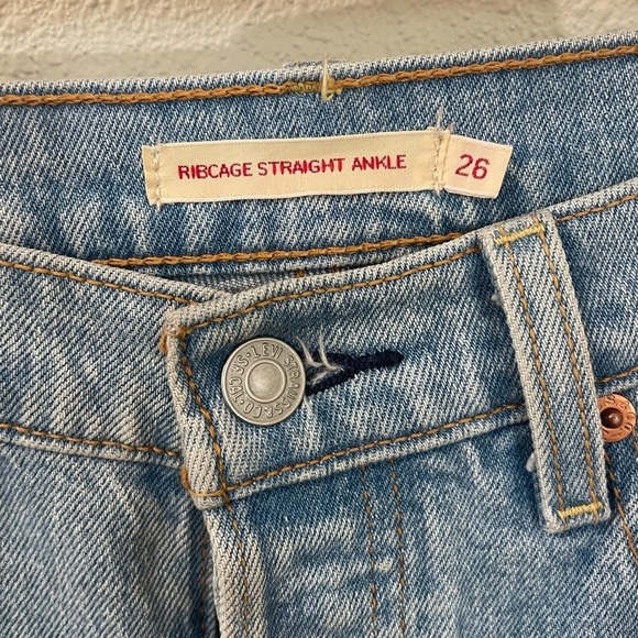Levi's Ribcage Straight Ankle Jeans Size 26 - Picture 6 of 10